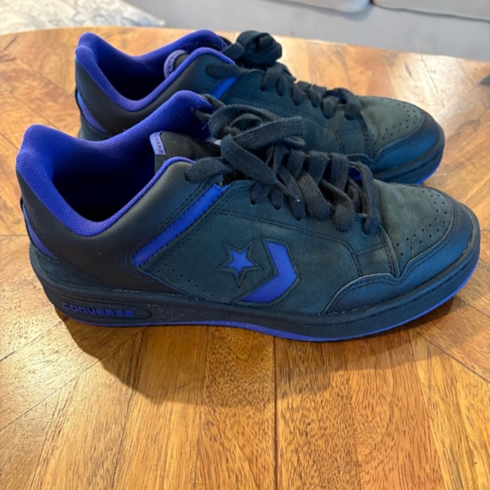 Converse Men's Black and Purple Sneakers